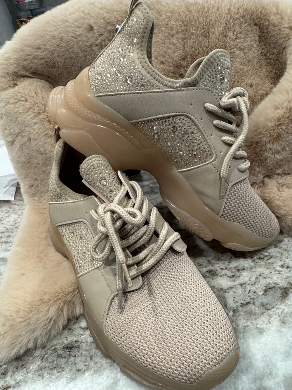 Steve Madden tennis shoe # 28